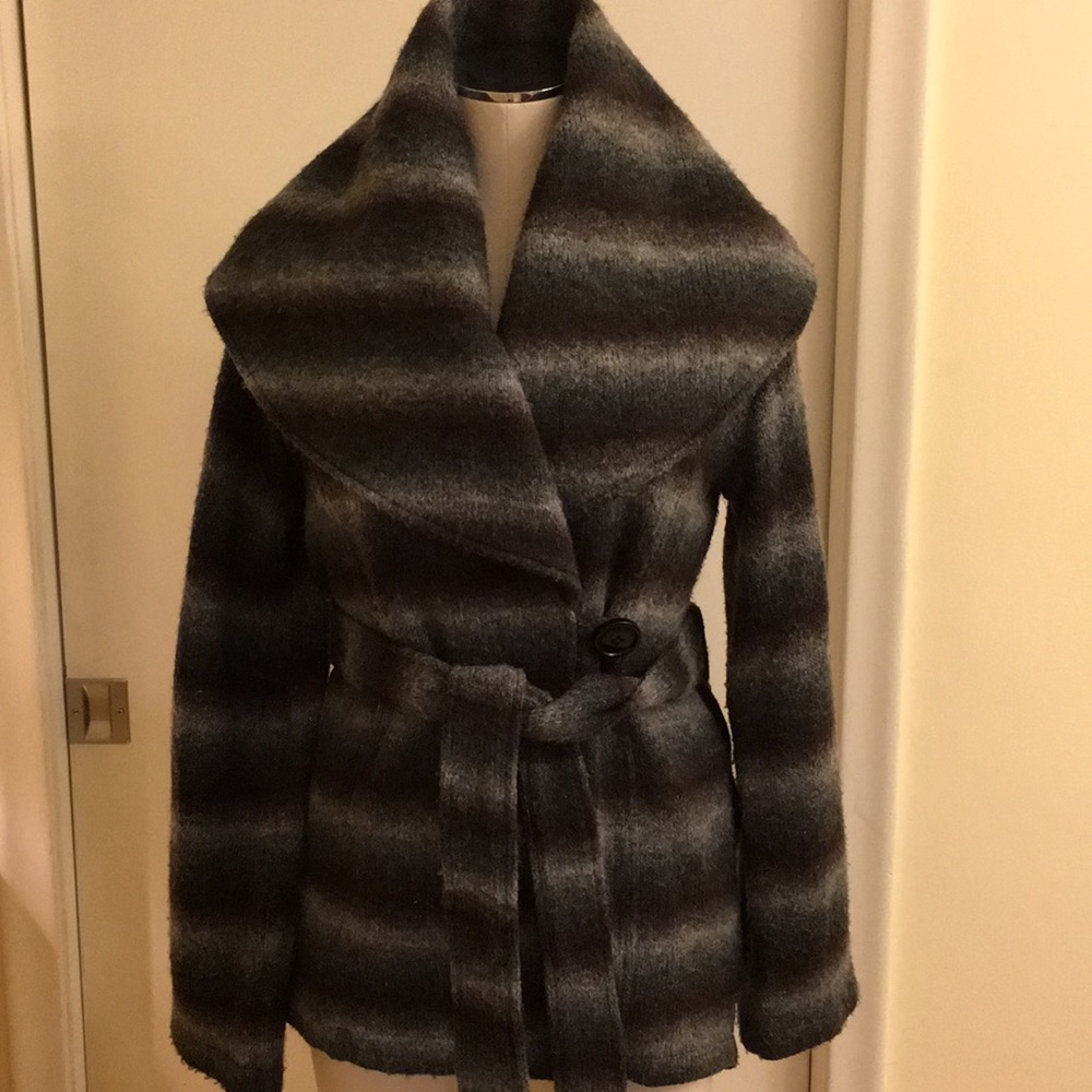 Cute knit jacket size M